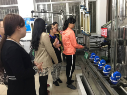 營銷部:呼叫中心員工持續(xù)開展提升業(yè)務知識培訓
