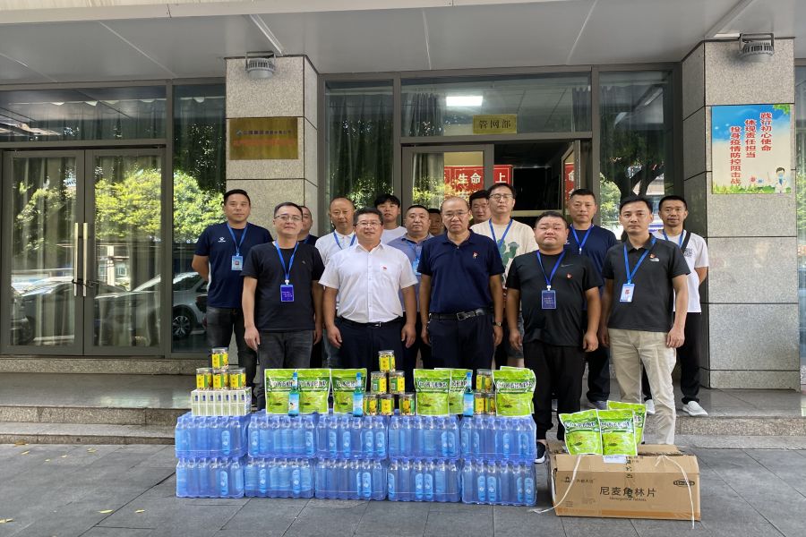 奮戰(zhàn)一線保供水,夏送清涼沁人心