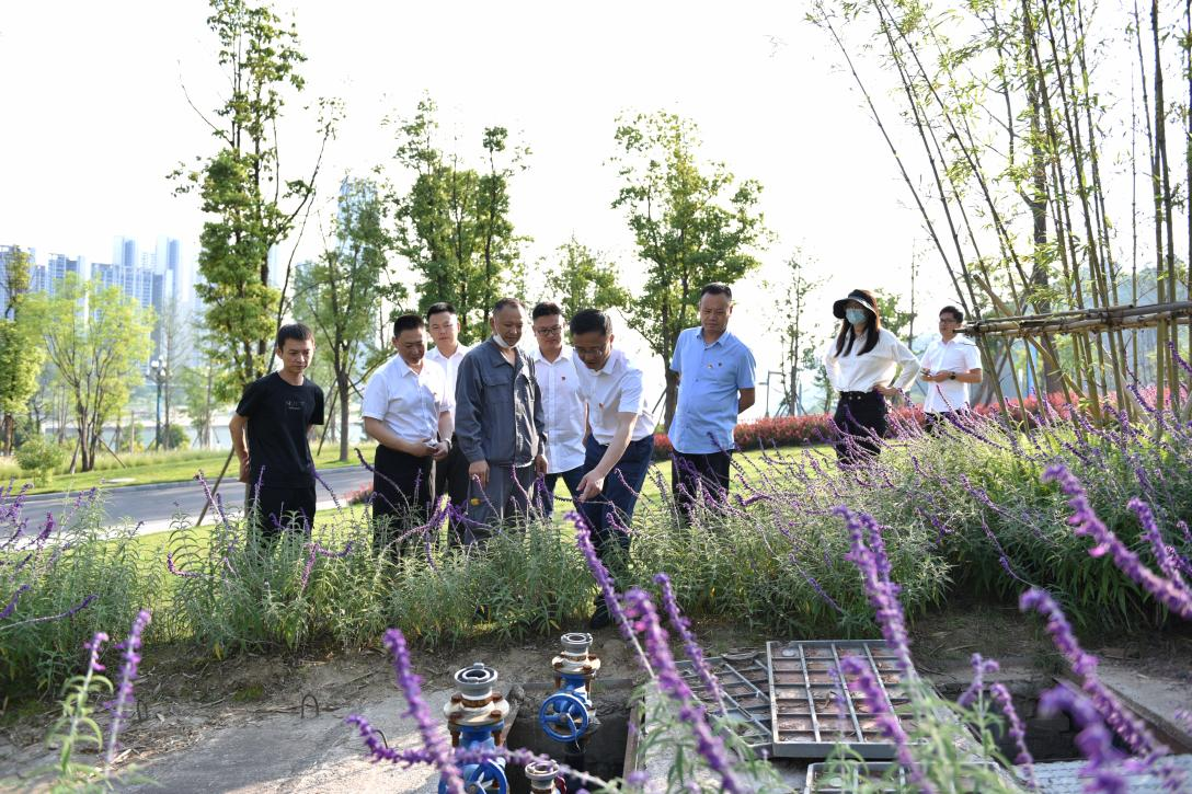 清源水務(wù)公司黨委書記、董事長周燕賓率隊調(diào)研世界動力電池大會、“中、高考”供水保障工作