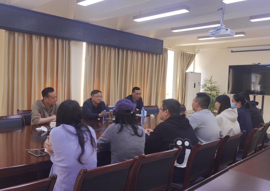 清源水務(wù)公司黨委書記、董事長周燕賓一行前往臨港公司開展工作指導(dǎo)
